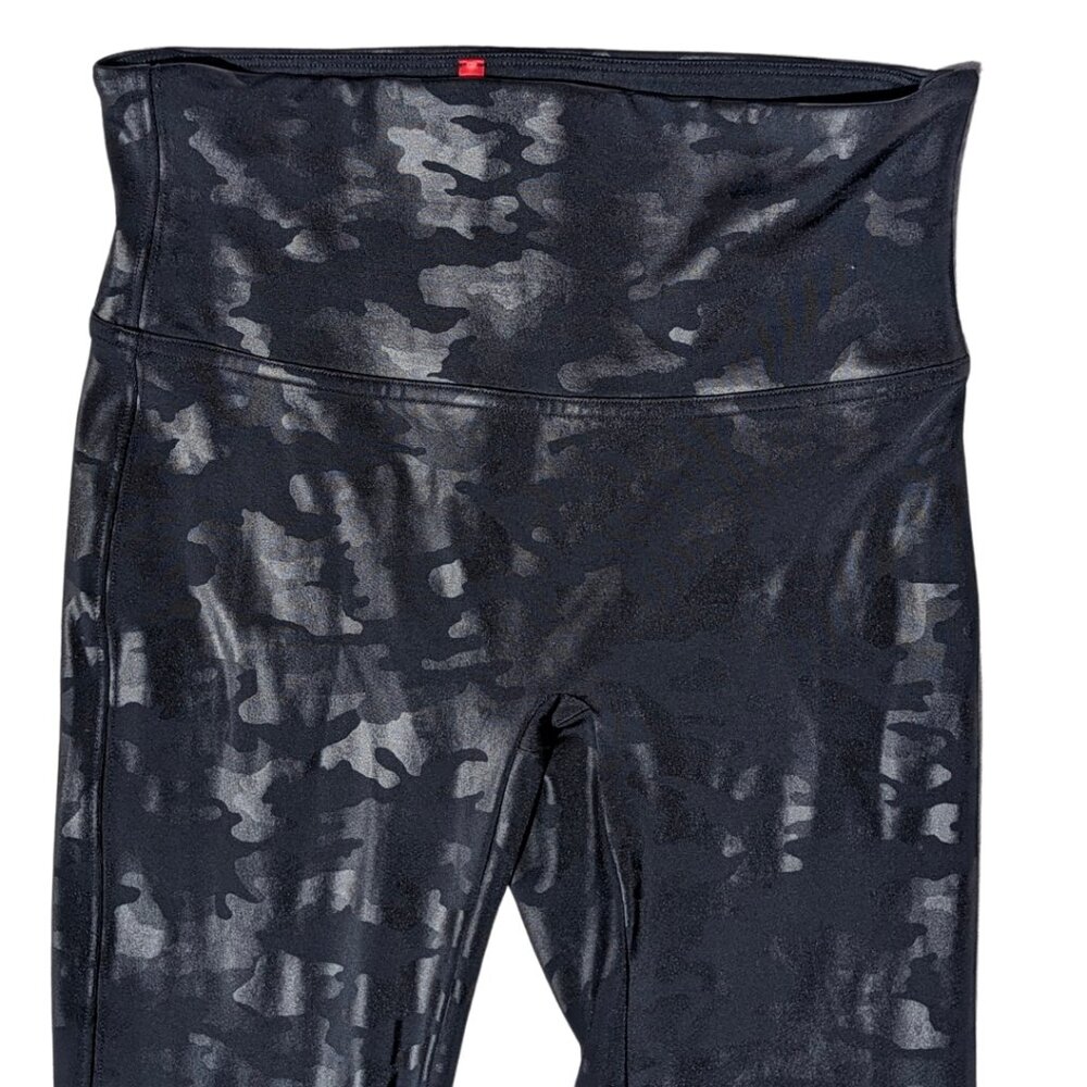 Spanx Medium Black Camo High Waist Ankle Cropped Leggings - Picture 3 of 9